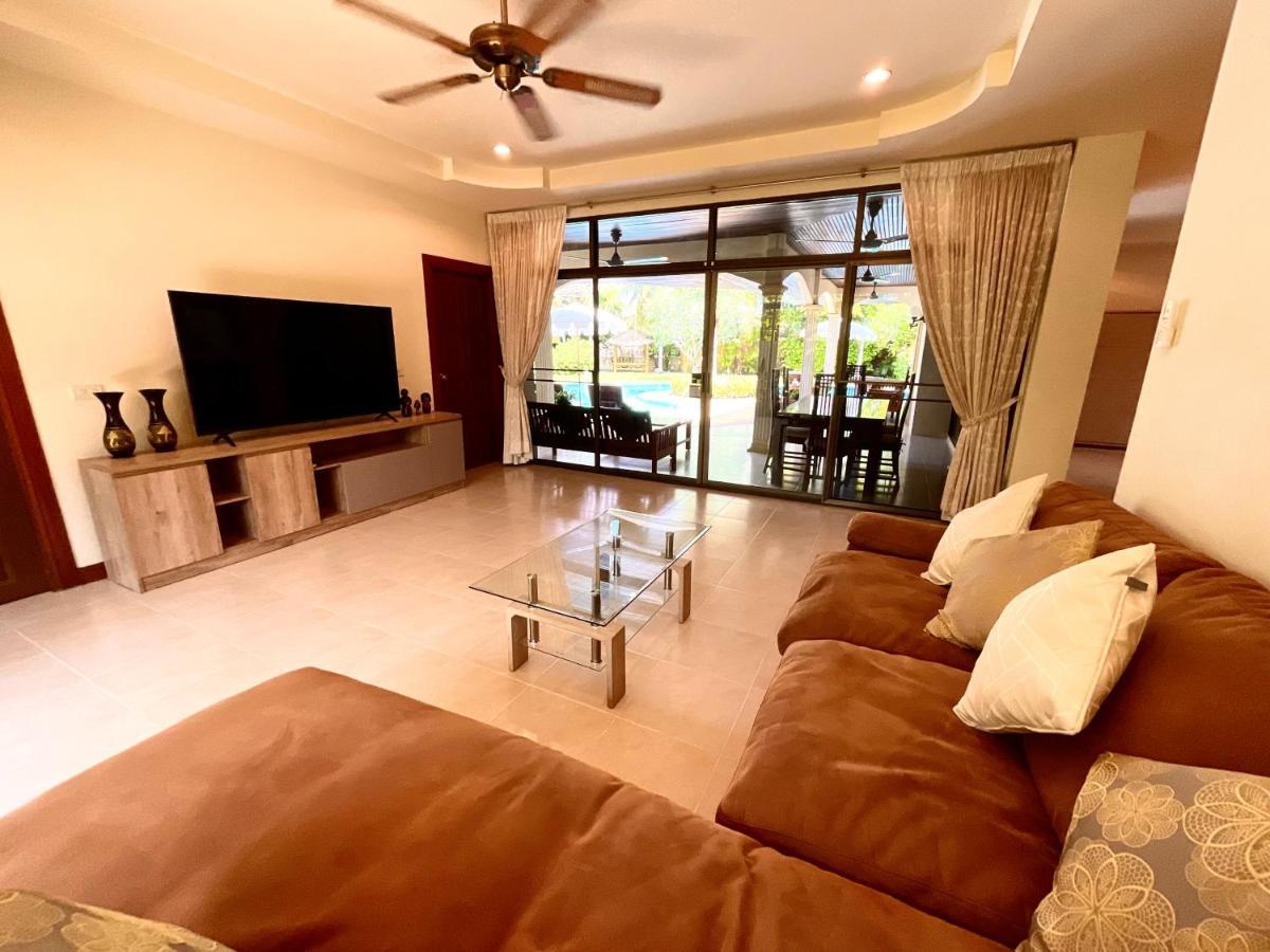 Coconut Paradise Holiday Villas Пхукет Екстер'єр фото